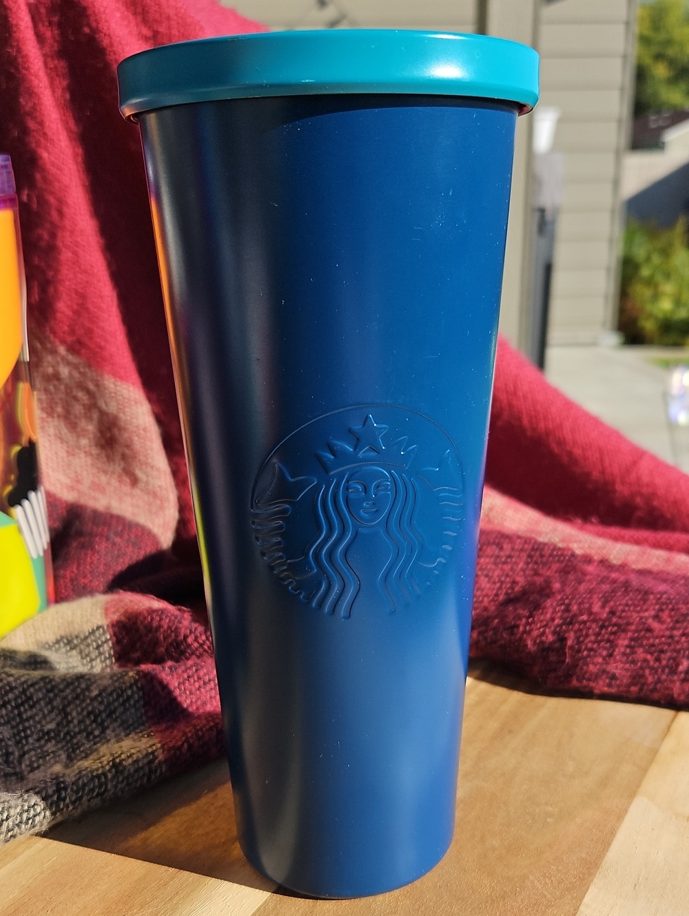 2016 Starbucks 24oz Blue Venti Cup with Teal Lid *No Straw